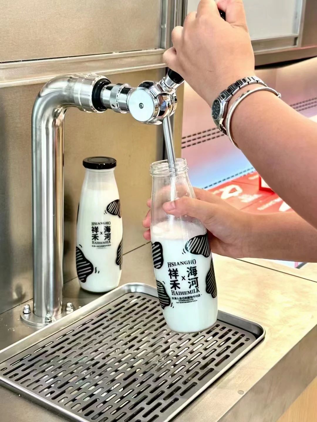 1696757532176278.jpg 1696757532176278.jpg